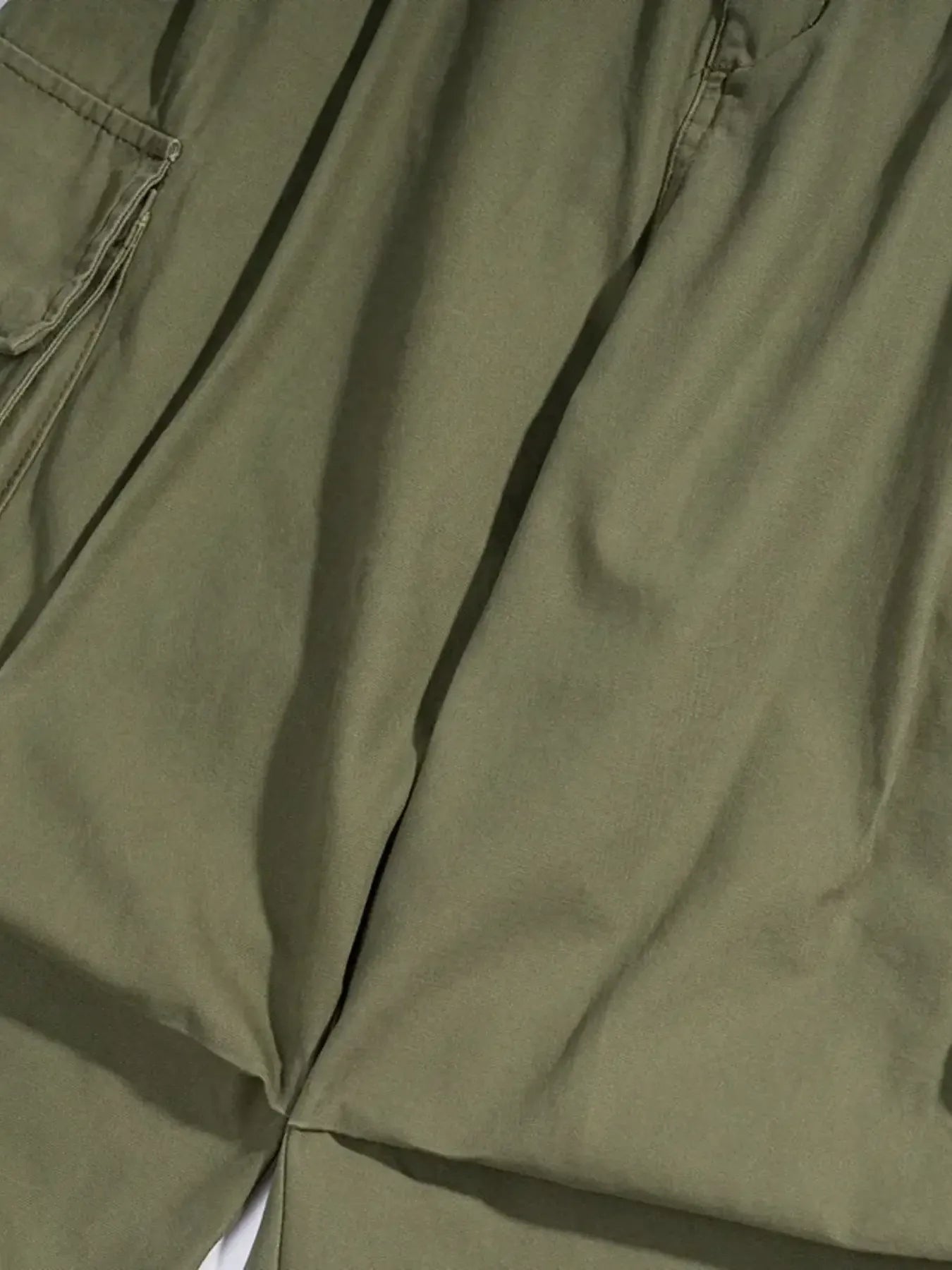 Men's Loose Fit Cargo Pants with Multiple Pockets