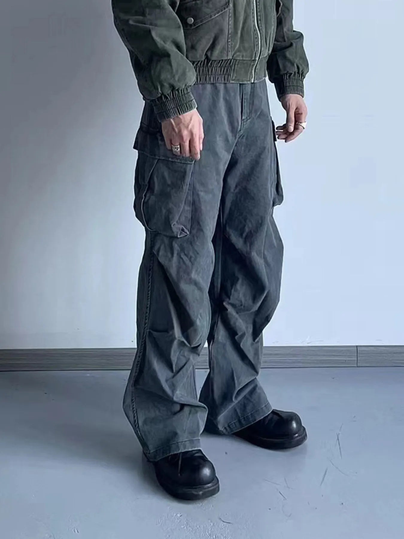 Men's Wide Leg Cargo Pants